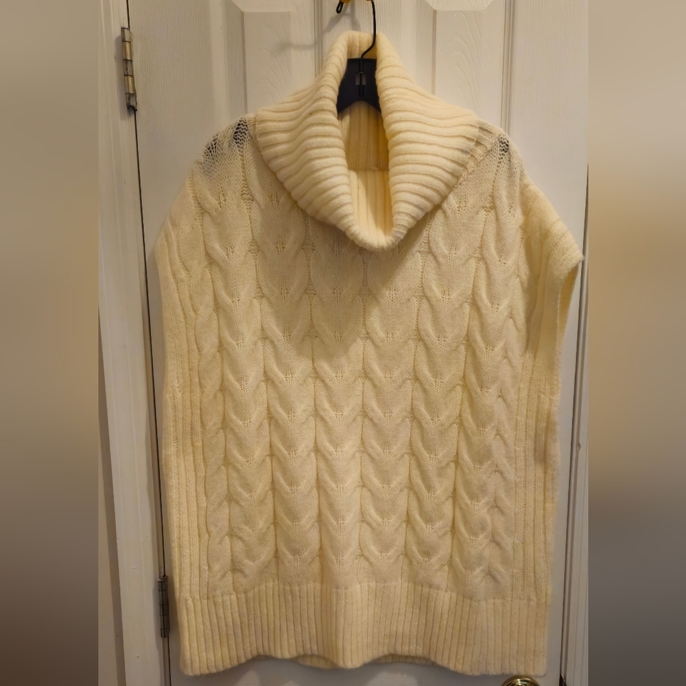 Elan Cream Cable Knit Chunky Turtleneck Sweater - Size M